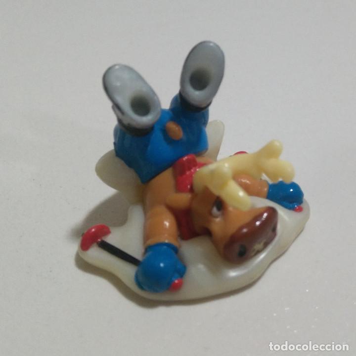 Kinder Figures: kinder reno esquiador sin esquies nieve animal alce