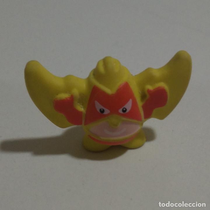 Kinder Figures: kinder murcielago monstruo superheroe goma heroe