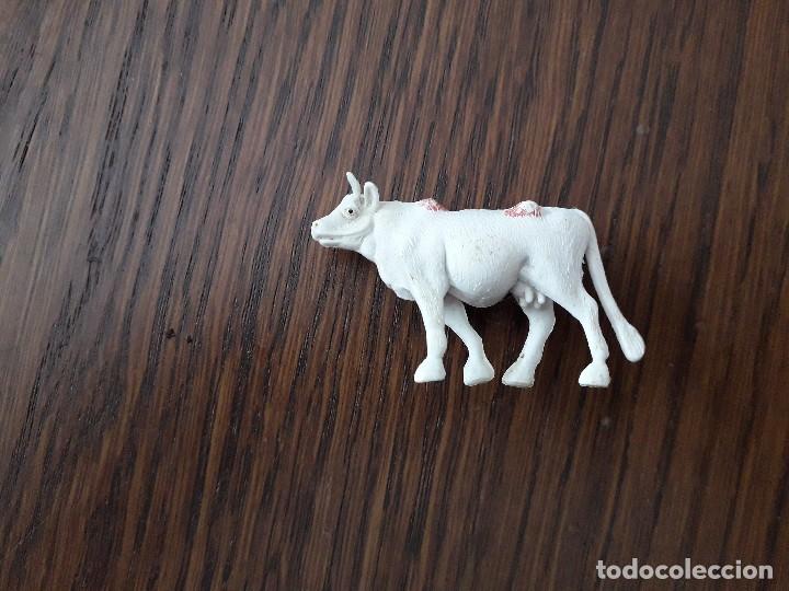 Figuras de goma y PVC: figura de pl&aacute;stico de Vaca - Foto 1