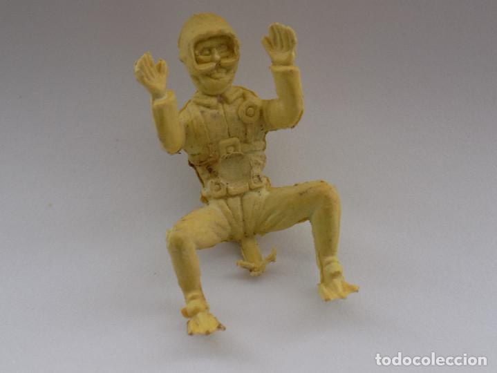 Figuras de goma y PVC: FIGURA SUBMARINISTA - Foto 1
