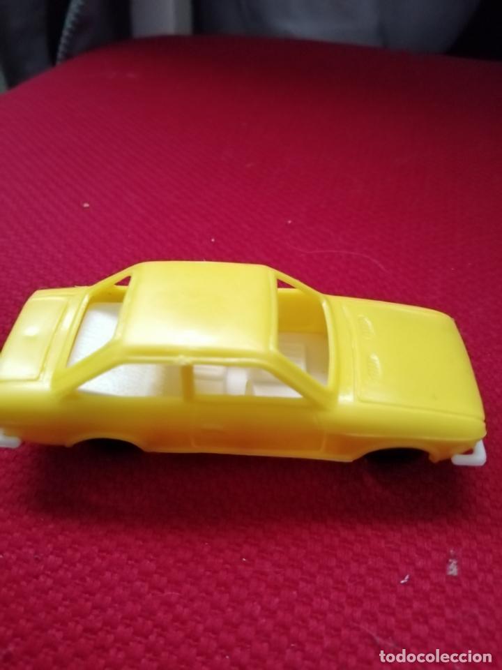 Figuras de goma y PVC: ANTIGUO COCHE SIMAR - Foto 3