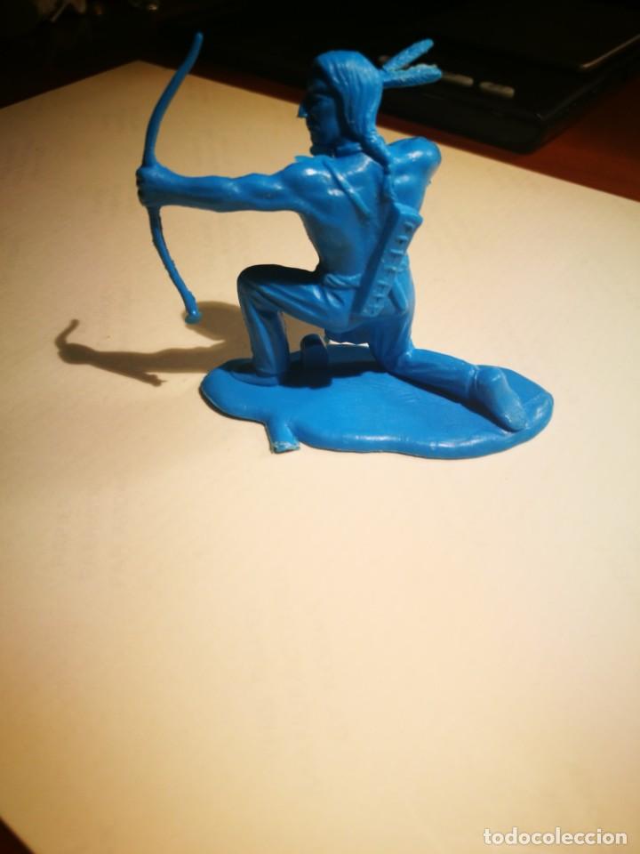 Figuras de goma y PVC: Indio Pl&aacute;stico Azul - Foto 2