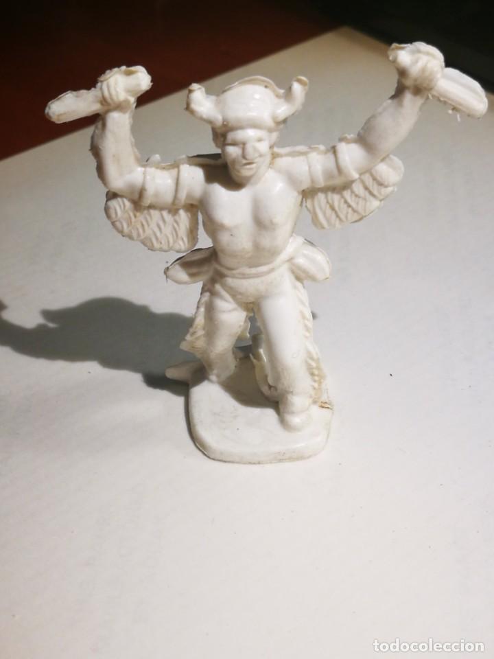 Figuras de goma y PVC: Indio Pl&aacute;stico Blanco - Foto 1