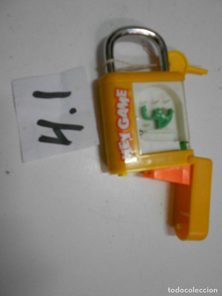 Figure di Gomma e PVC: ANTIGUO CANDANDO AFILADOR CON LLAVE Y JUEGO SOLITARIO