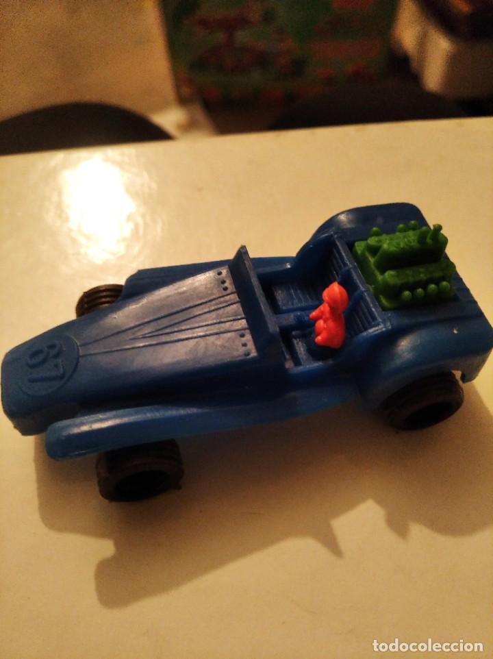 Figuras de goma y PVC: Coche kiosko pipero F&oacute;rmula uno pl&aacute;stico - Foto 1