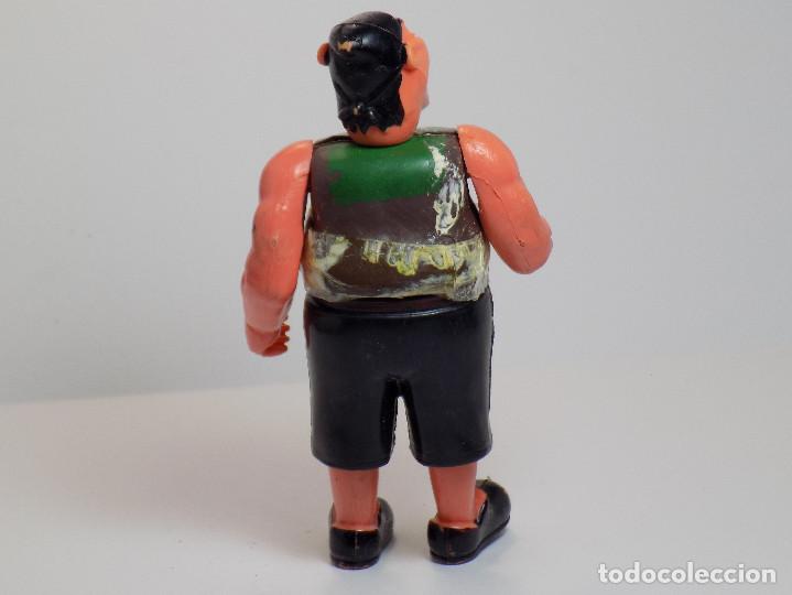 Figuras de goma y PVC: FIGURA DE PIRATA DE PLASTICO CON CELO EN EL TRONCO - Foto 2