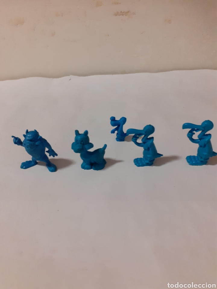 Figuras de goma y PVC: FIGURAS DUNKIN WARNER AZULES - Foto 1