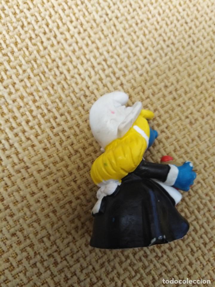 Figuras de goma y PVC: Figuras antiguas de goma pitufas - Foto 4