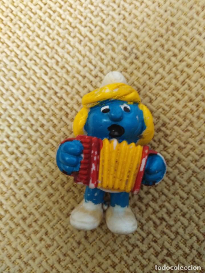 Figuras de goma y PVC: Figuras antiguas de goma pitufas - Foto 13