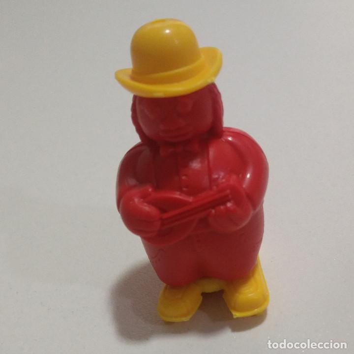 Kinder &Uuml;berraschung: kinder mu&ntilde;eco montable gordo k92 payaso clown guitarrista payasete figurita monocromatica variante