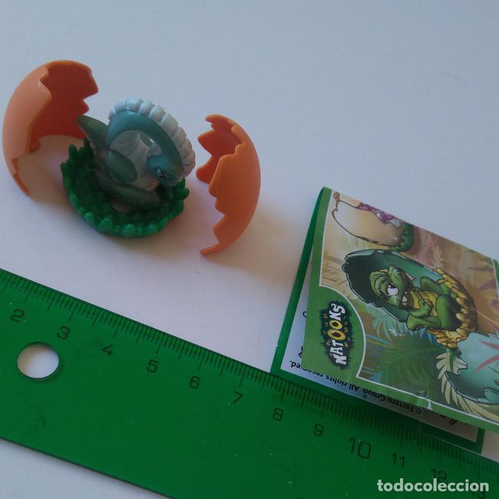 Figuras de Borracha e PVC: baby dinosaurio kinder natoon dino huevo cascaron lagarto reptil bebe brontosaurio ?