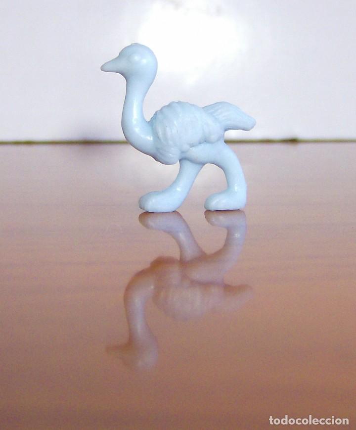 Figuras de goma y PVC: AVESTRUZ. COLOR GRIS DUNKIN - Foto 1