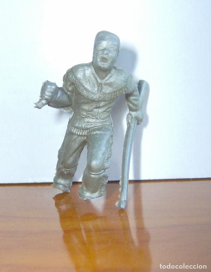 Figuras de goma y PVC: FIGURA SOLDADO APACHE? MONOCOLOR MONOCROMO GRIS - Foto 2