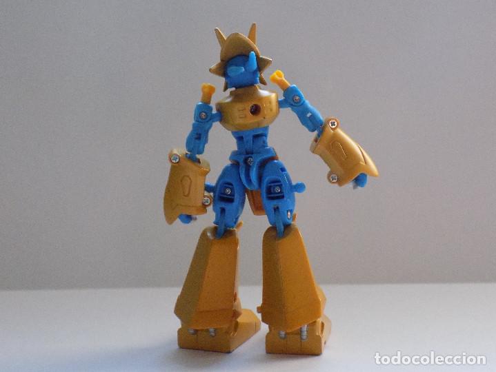 Figuras de goma y PVC: FIGURA BANDAI A&Ntilde;O 2000 - Foto 2
