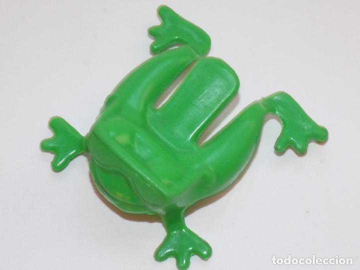 Figuras de goma y PVC: RANA SALTARINA DANONE - Foto 1