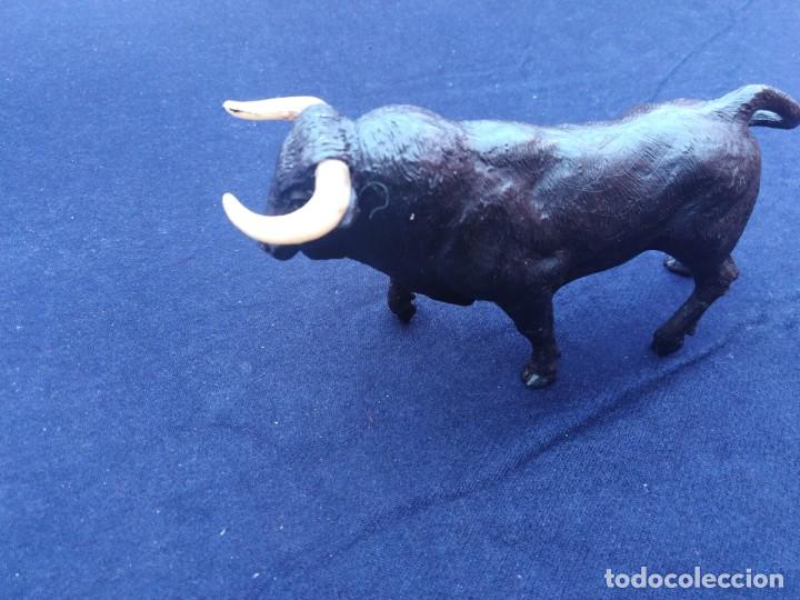 Figuras de goma y PVC: Toro goma dura - Foto 2
