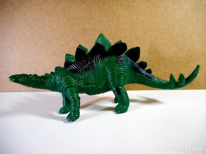 Figuras de goma y PVC: FIGURA DINOSAURIO STEGOSAURUS - Foto 1