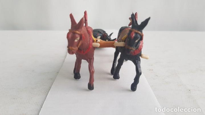 Figuras de Goma y PVC: Mulillas o Tiro de mulas con el toro muerto. Años 60. Teixido. - Foto 3 - 209056053