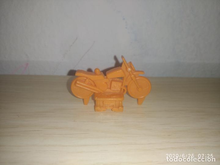 Figuras de goma y PVC: Moto premium dunkin - Foto 2
