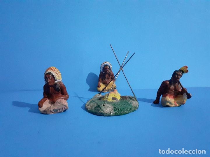 Figuras de goma y PVC: Lote indios y hoguera masa lineol elastolin. - Foto 1