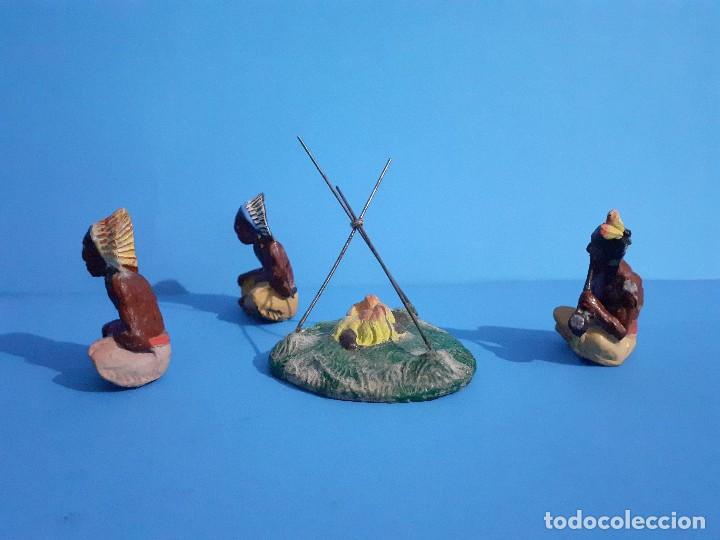 Figuras de goma y PVC: Lote indios y hoguera masa lineol elastolin. - Foto 5