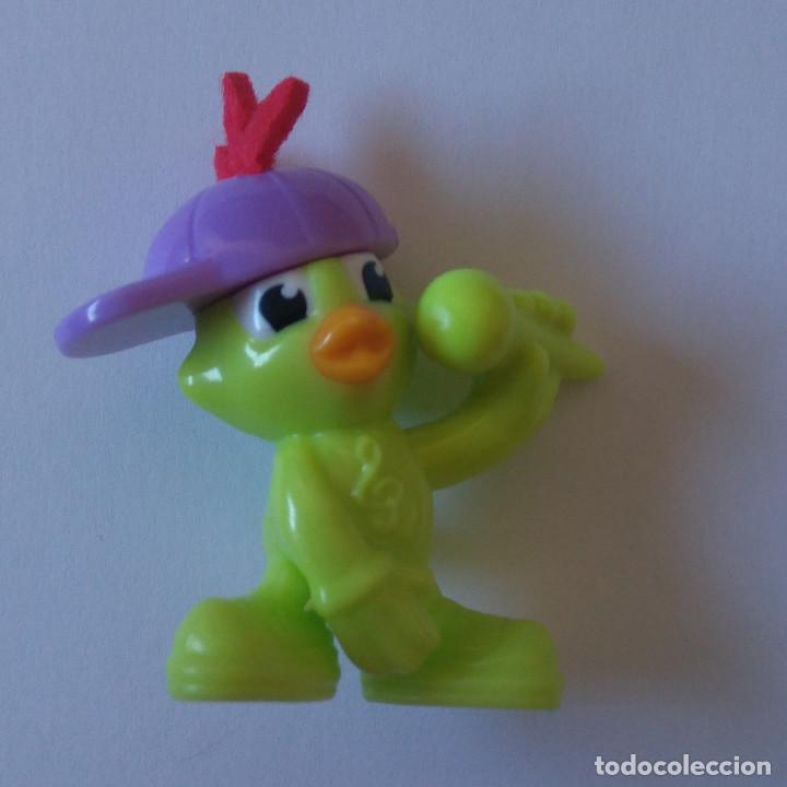 Figure di Gomma e PVC: pascua pollito pollo rapero mu&ntilde;eco kinder rap gorra