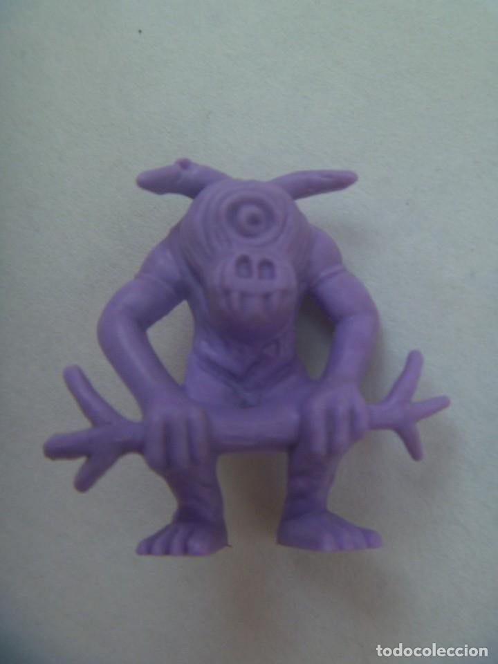 Figuras de goma y PVC: FIGURA DE DUNKIN , COLECCION DE MONSTRUOS - Foto 1