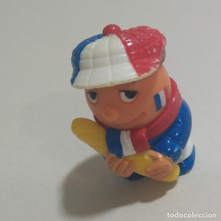 Figuras de Borracha e PVC: cabezon kinder francia futbol forofo gorro mu&ntilde;eco figura