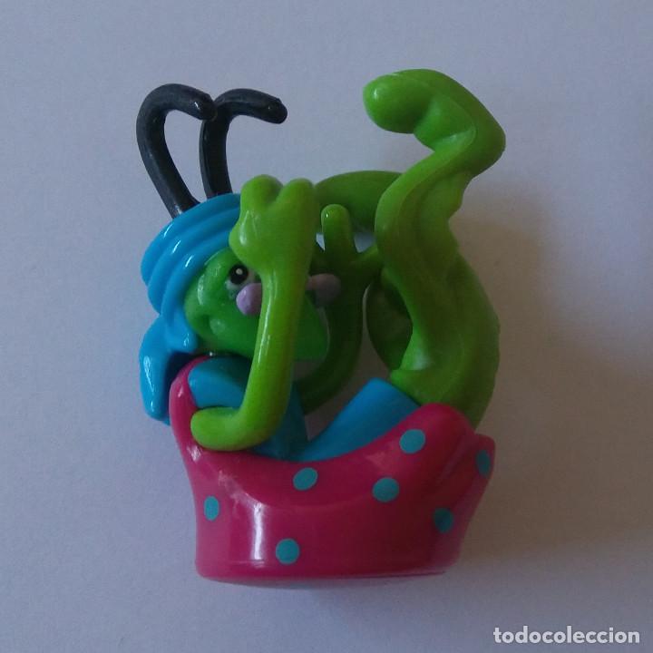 Kinder Figures: grillo kinder popstars pop star hippie hippy saltamontes