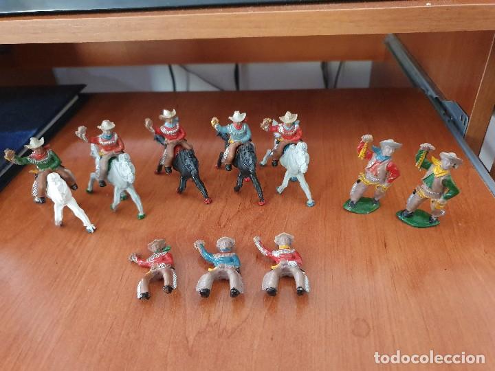 Figuras de goma y PVC: Vaqueros y caballos de pech, en goma - Foto 1