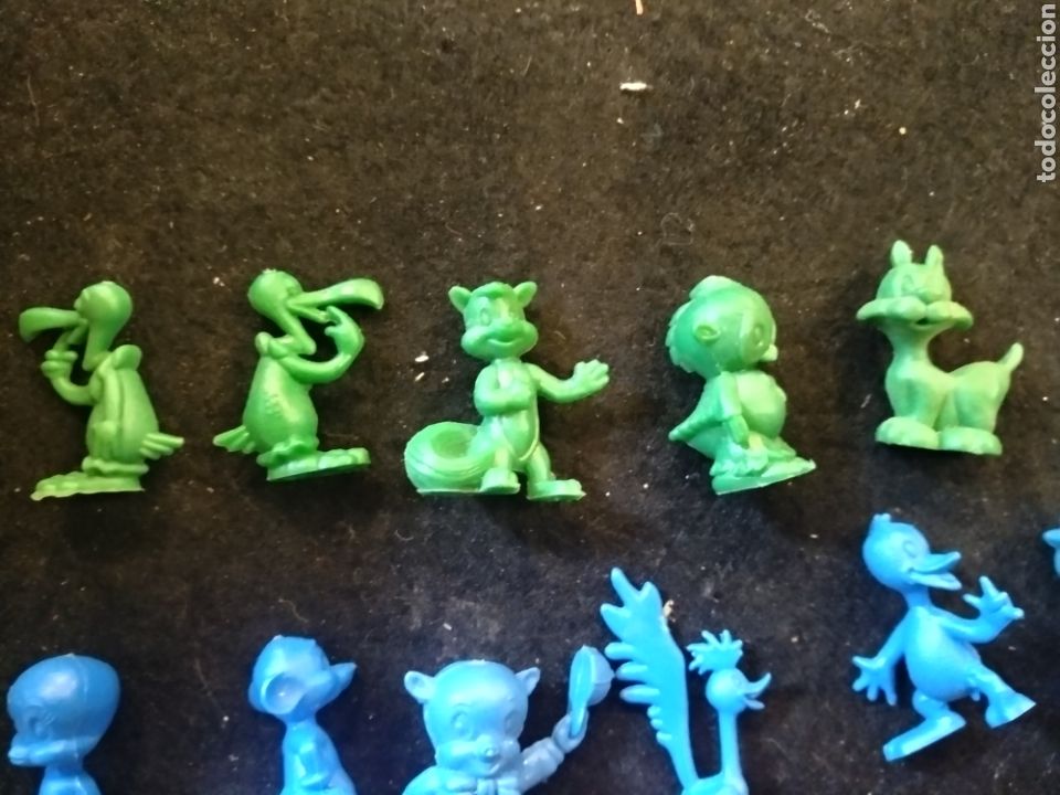 Figuras de goma y PVC: 20 figuras Dunkin warner. - Foto 2