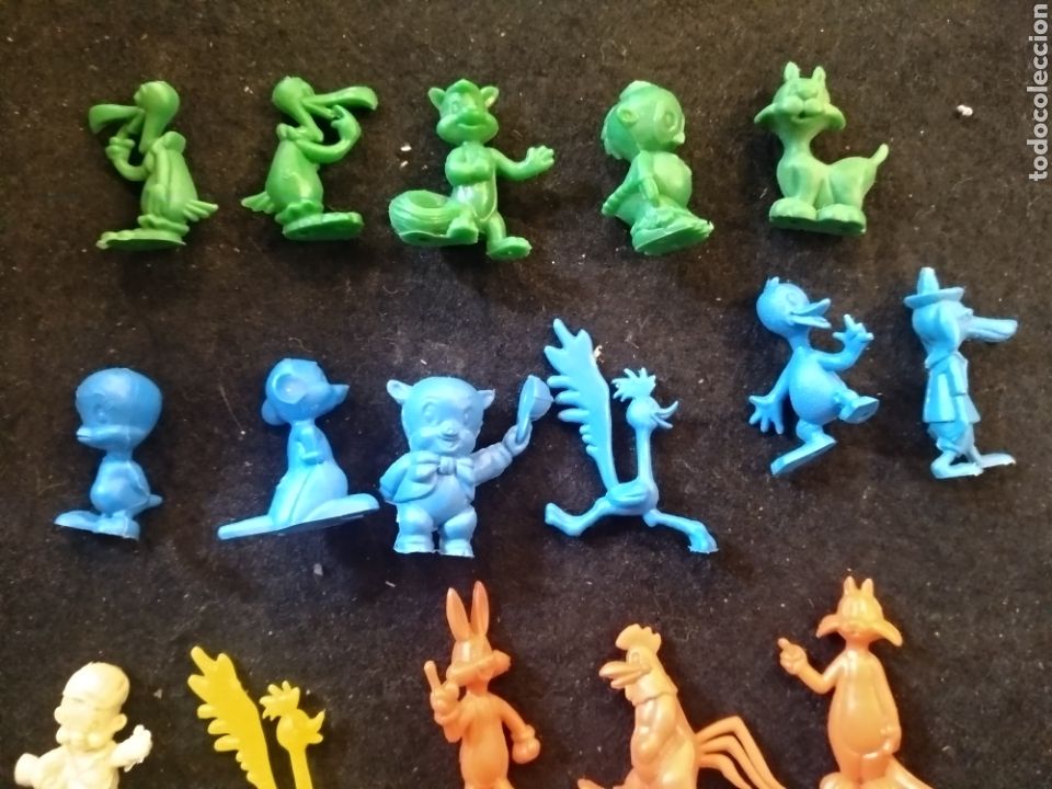 Figuras de goma y PVC: 20 figuras Dunkin warner. - Foto 3