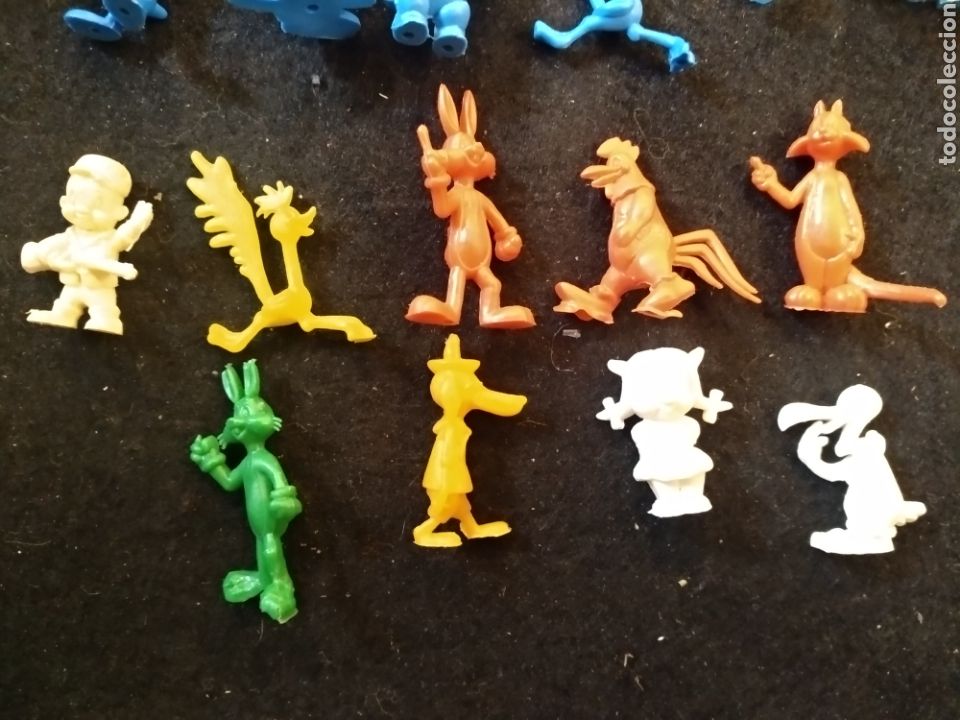 Figuras de goma y PVC: 20 figuras Dunkin warner. - Foto 4