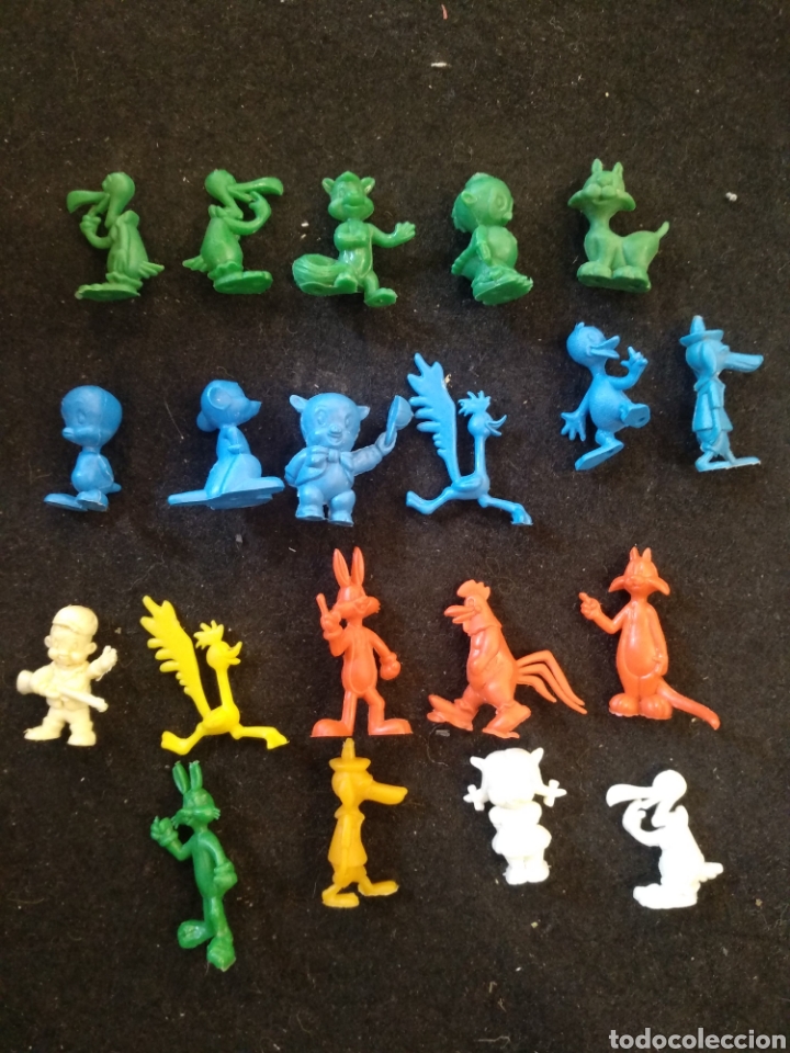 Figuras de goma y PVC: 20 figuras Dunkin warner. - Foto 1