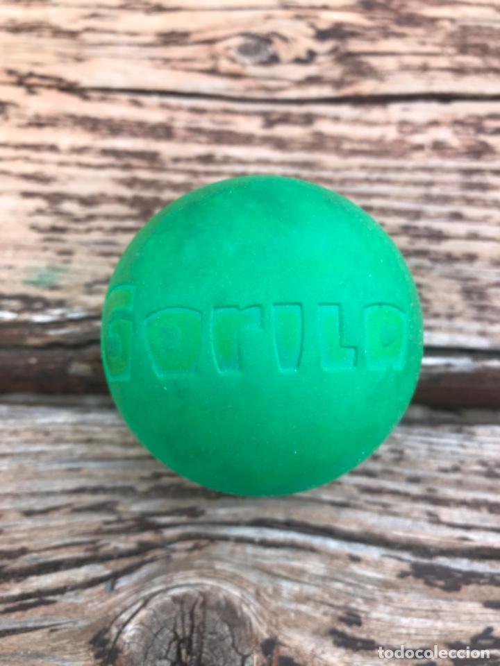 Figuras de goma y PVC: Gorila, pelota - Foto 2