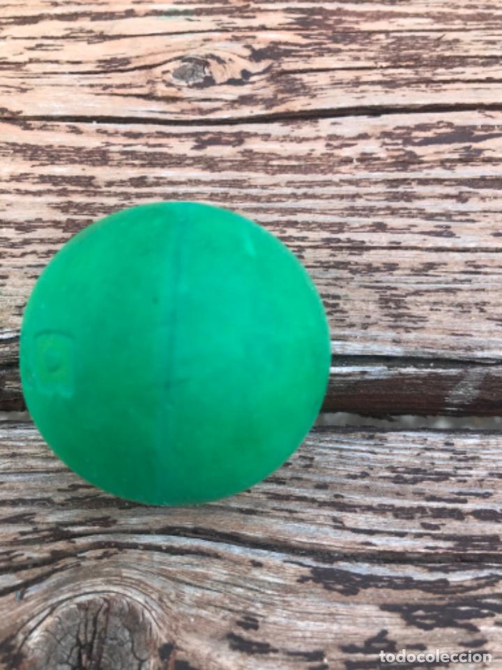 Figuras de goma y PVC: Gorila, pelota - Foto 3