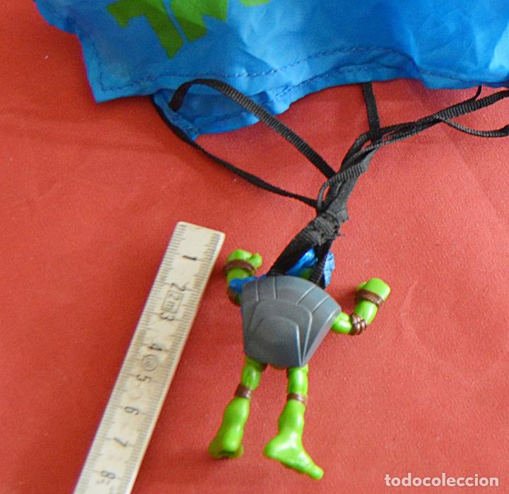 Figuras de goma y PVC: TORTUGA NINJA EN PARACAIDAS - Foto 2