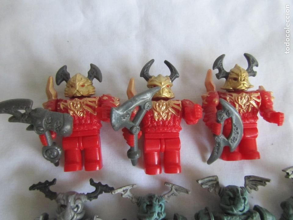Figuras de goma y PVC: 10 figuras de pl&aacute;stico MegaBloks - Foto 3