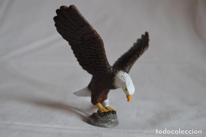 Figuras de goma y PVC: &Aacute;guila calva americana. Figura Collecta. 2010. romanjuguetesymas.