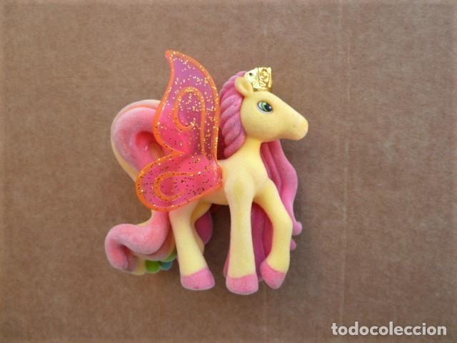 Figuras de goma y PVC: Caballo de terciopelo, con alas. Coleccionable - Foto 1