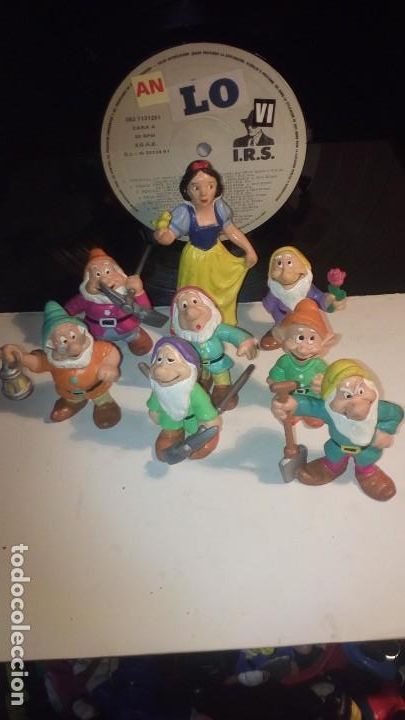 Figuras de goma y PVC: BLANCANIEVES Y LOS 7 ENANITOS . - Foto 2