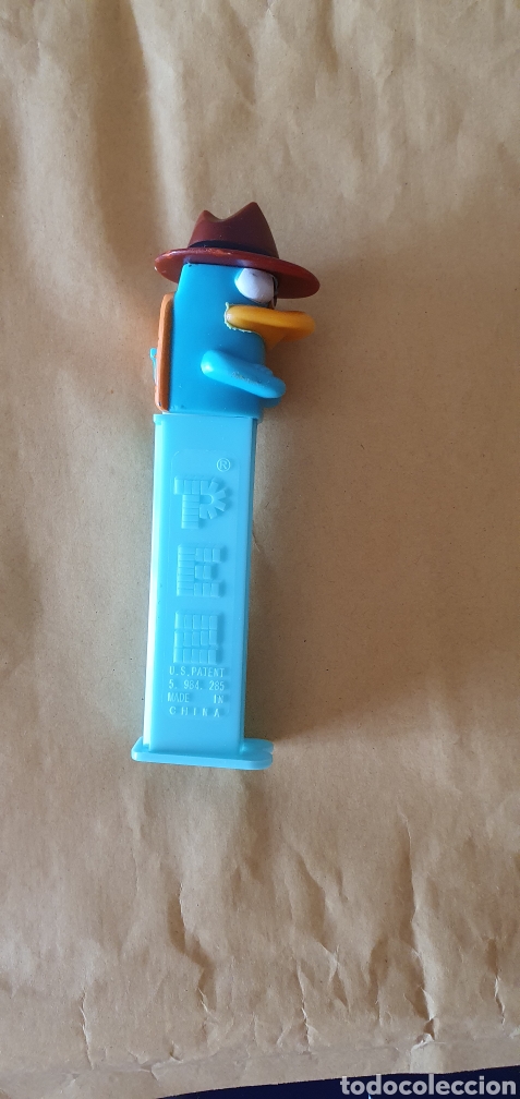 Figuras de goma y PVC dispensador PEZ: Dispensador pez perry - Foto 2