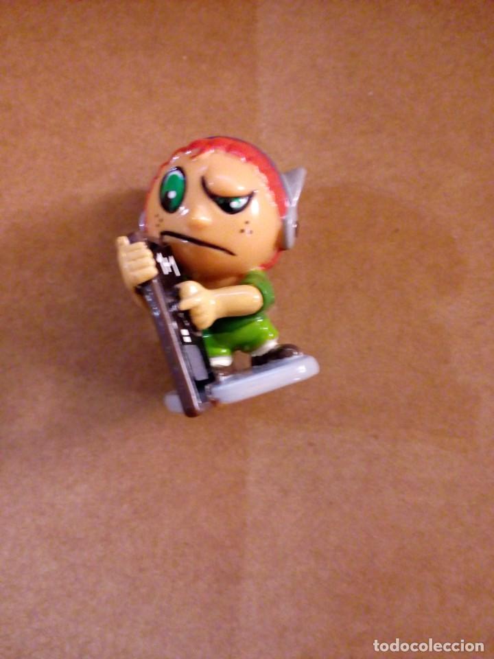 Figurines en Caoutchouc et PVC: Figura Kinder Sorpresa En la Escuela *