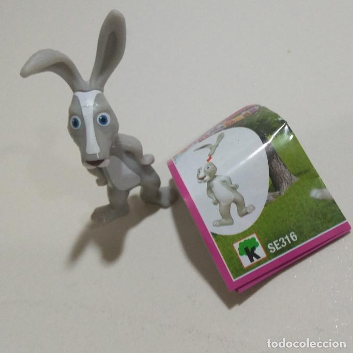 Figuras de Goma Kinder: kinder masha y el oso ni&ntilde;a conejo serie SE bpz papel completo masa
