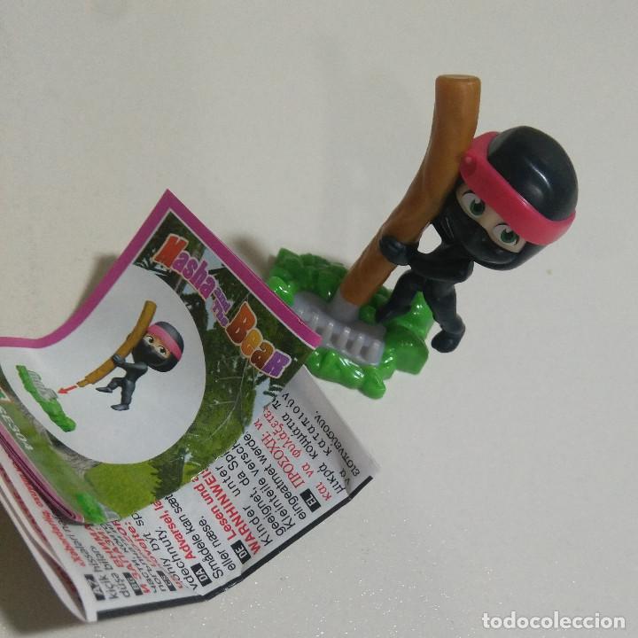 Figuras de Goma Kinder: kinder masha y el oso ni&ntilde;a NINJA serie SE bpz papel completo masa