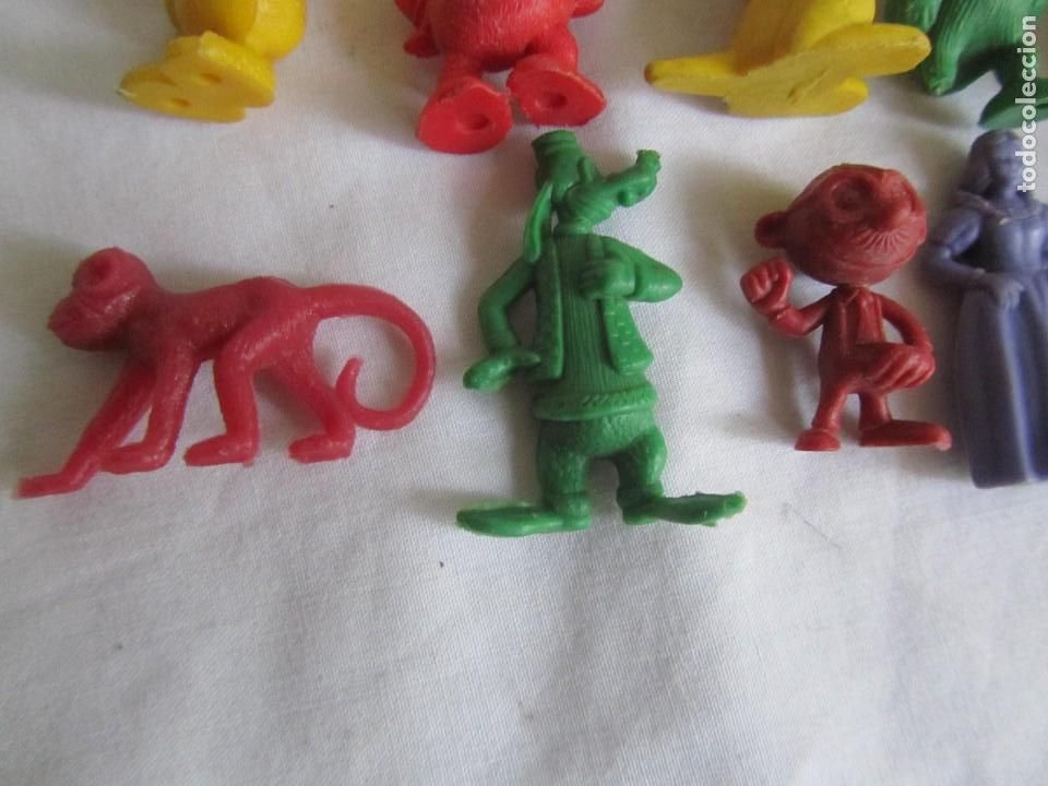 Figuras de goma y PVC: 15 figuras de pl&aacute;stico Dunkin - Foto 7