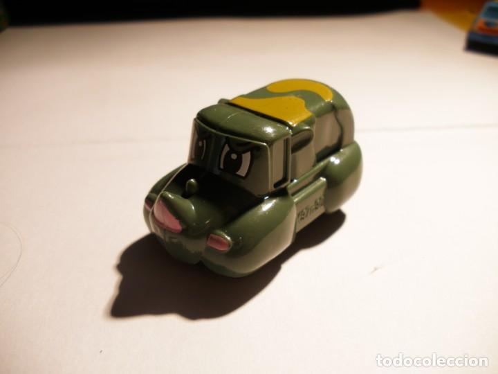 Figure di Gomma e PVC: KINDER - K97 N.90 - COCHE RINOCERONTE.