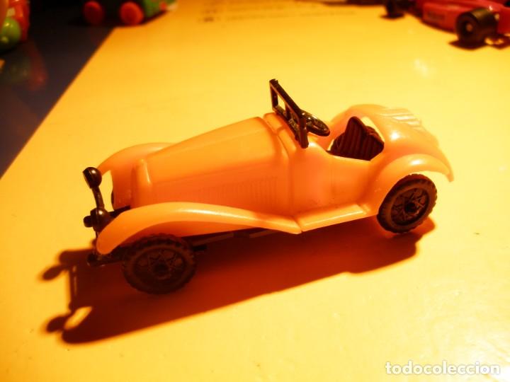 Figuras de goma Kinder: KINDER - COCHE ANTIGUO DESCAPOTABLE. - Foto 1