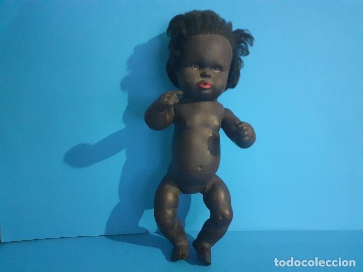 Figuras de goma y PVC: Mu&ntilde;eca Negra. Goma. - Foto 1