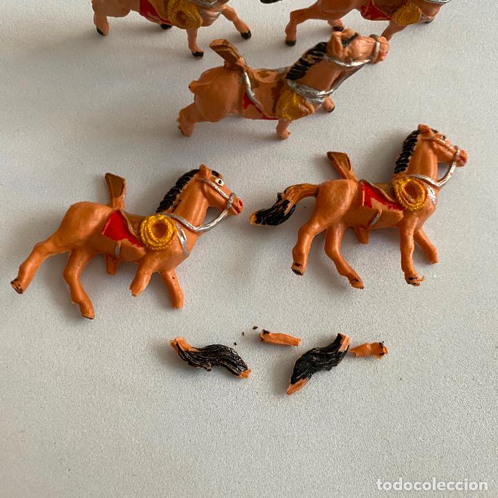 Figuras de goma y PVC: Lote 5 mu&ntilde;ecos-figuras Caballos vaqueros de Comansi de Mini Oeste-Minioeste vaqueros-indios - Foto 2